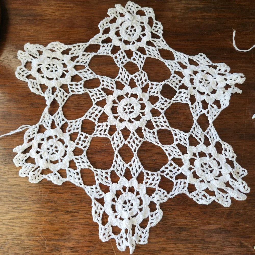 Two‎ Vintage New Hand Crocheted White 14